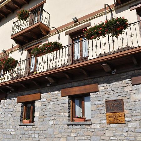 Apartamentos El Rincon De Andrea II Biescas  Buitenkant foto