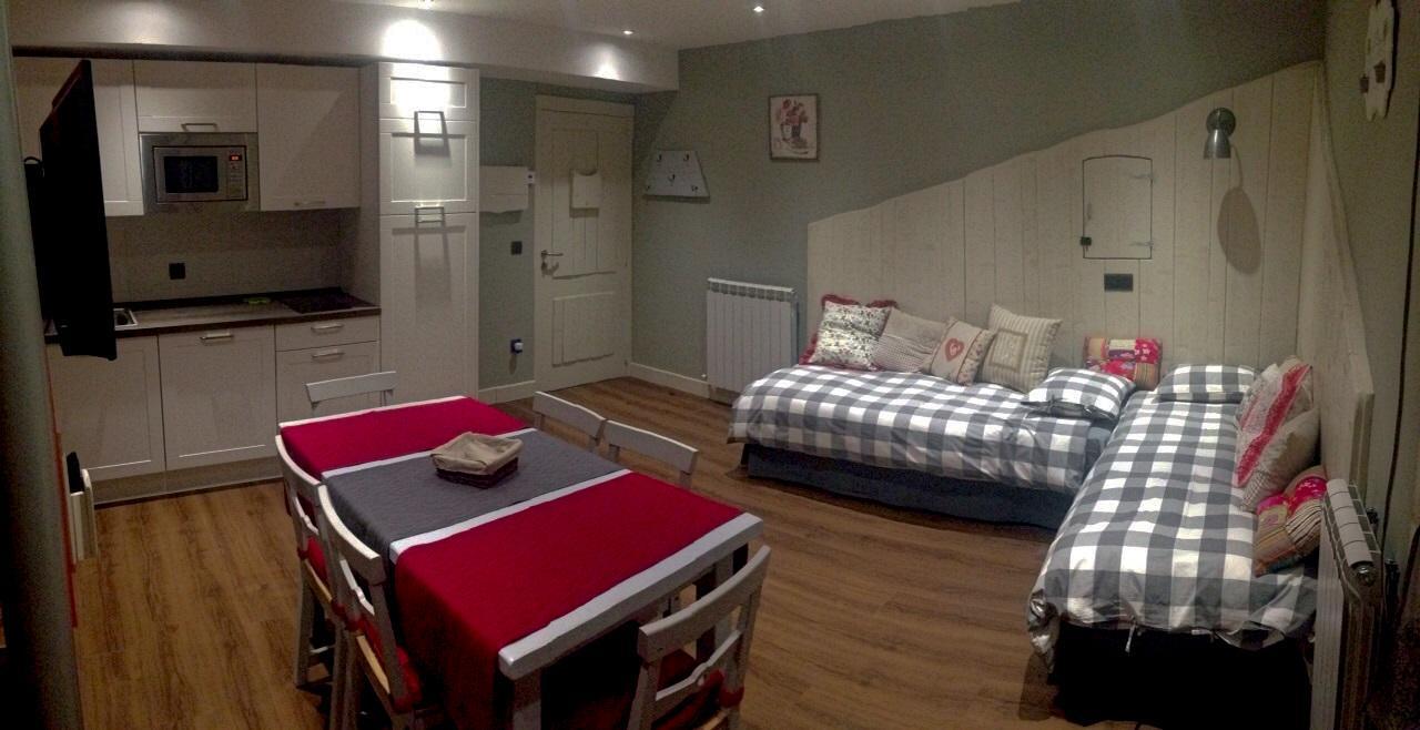 Apartamentos El Rincon De Andrea II Biescas  Buitenkant foto