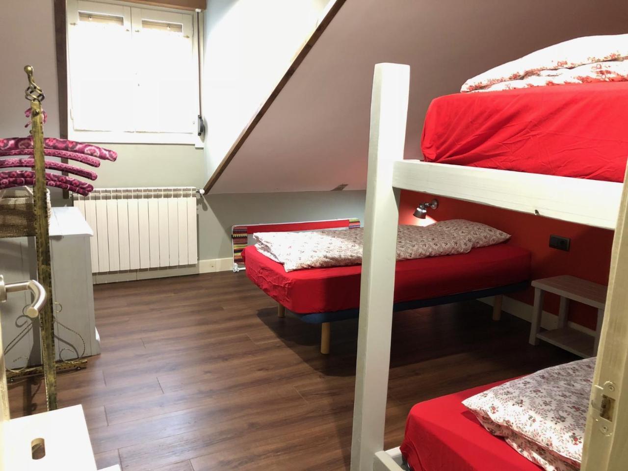 Apartamentos El Rincon De Andrea II Biescas  Buitenkant foto