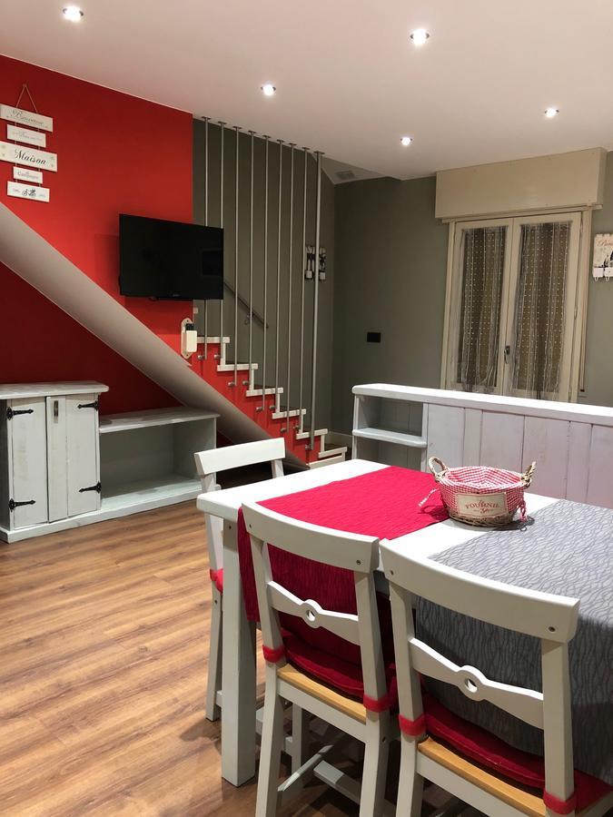Apartamentos El Rincon De Andrea II Biescas  Buitenkant foto
