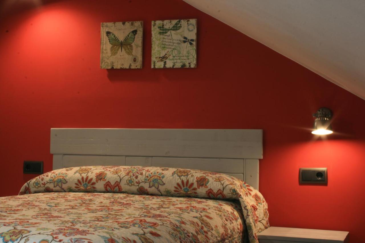 Apartamentos El Rincon De Andrea II Biescas  Buitenkant foto