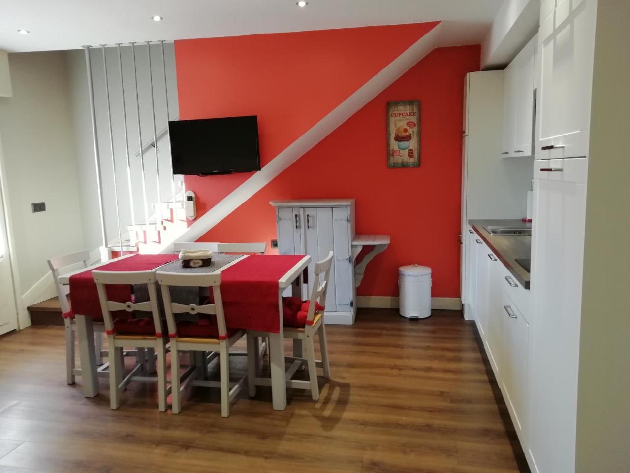 Apartamentos El Rincon De Andrea II Biescas  Buitenkant foto